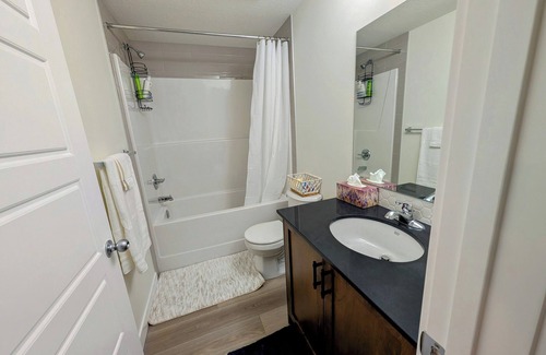 Southwest Calgary Apartment | 2-bedroom Guest Suite in SW Calgary with WiFi
