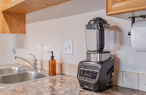Rexburg Bed & Breakfast | 2 Bedroom Guest Suite with Free Continental Breakfast
