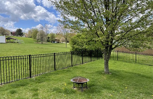 Houserville House | 2 bedroom home 3.4 miles from Beaver Stadium