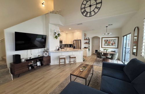 Paradise Valley Village House | 2 bedroom home in a prime sunny AZ location!