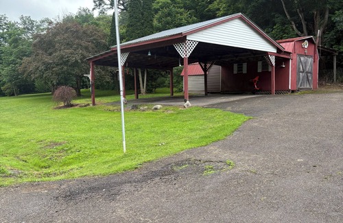 Camptown House | 2-bedroom home. Very spacious with creek access and fire pit. Close to game land