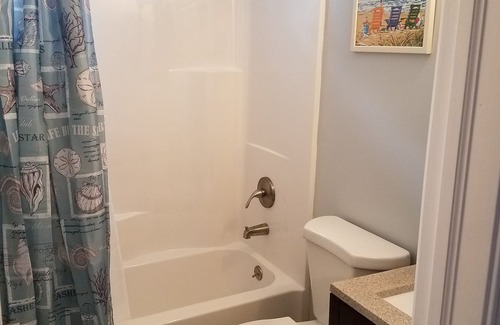 Villas House | 2 Bedroom , HOT TUB - DOG FRIENDLY -LGE PRIV FENCED YARD