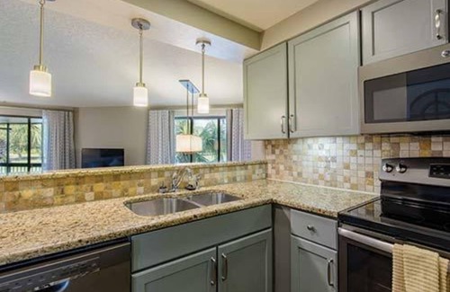 Florida Central Atlantic Coast Hotel | 2-bedroom hotel in gorgeous Orlando with fitness room, AC, Outdoor Pool, Kitchen