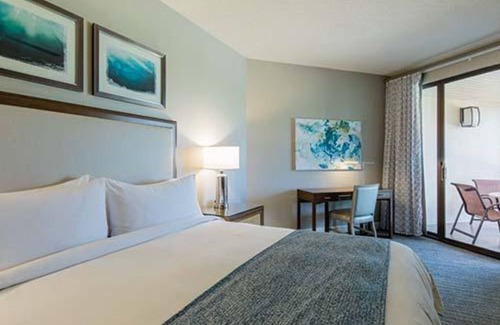 Florida Central Atlantic Coast Hotel | 2-bedroom hotel in gorgeous Orlando with fitness room, AC, Outdoor Pool, Kitchen
