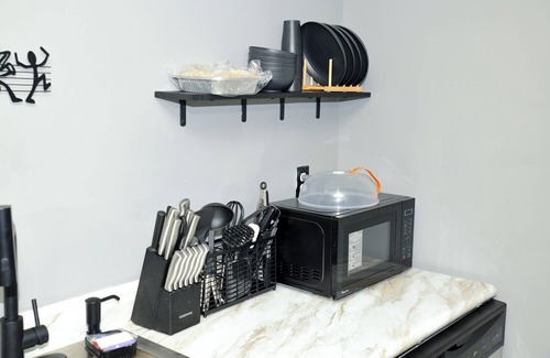 Montgomery House | 2-bedroom house close to Downtown, AFB, and ASU. Sleeps 6 adults