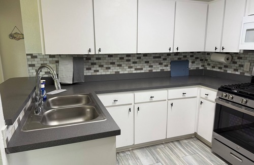 Largo House | 2-Bedroom house in Largo with inviting fenced backyard