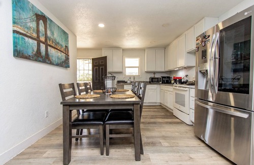 Oakdale House | 2-bedroom house in Oakdale!