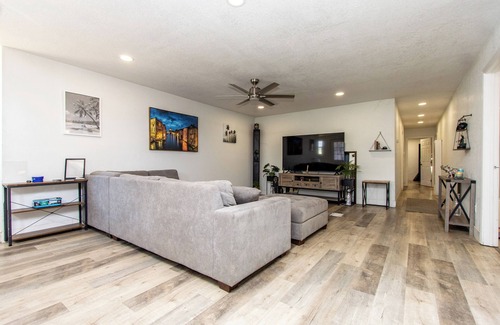 Oakdale House | 2-bedroom house in Oakdale!