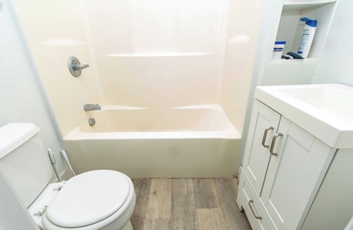 Oakdale House | 2-bedroom house in Oakdale!