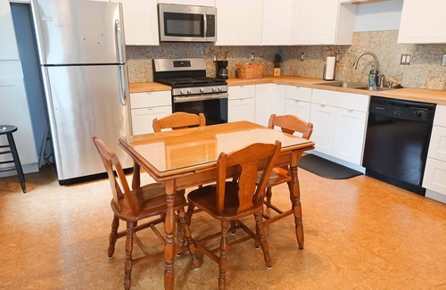 Northside House | 2 Bedroom House in the Heart of Northside, Close to Everything in Cincinnati