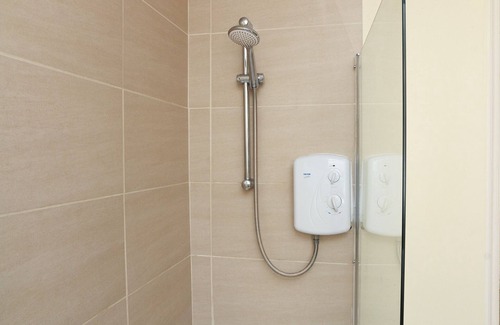 Leicester House | 2 Bedroom House - Sleeps 4 - Free Parking, Wifi