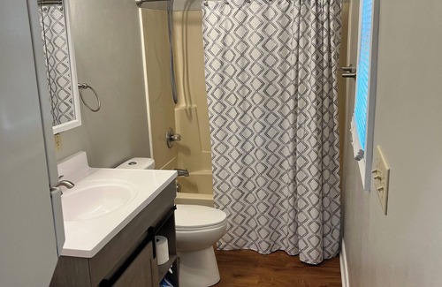 Indianapolis House | 2-bedroom house with WiFi, AC in fabulous Indianapolis. Downtown