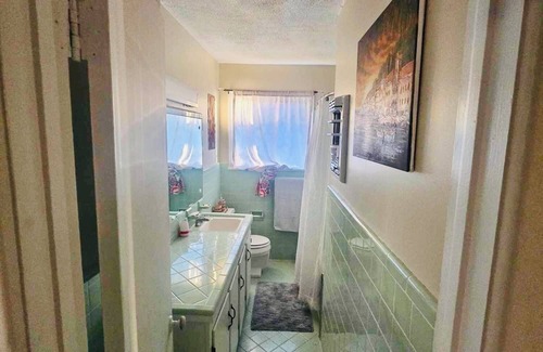 Lake Charles House | 2-bedroom house with WiFi, AC, heat, office. Central Lake Charles.