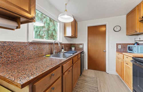 Hazelwood House | 2-bedroom house with AC in Portland, Off Street Parking!