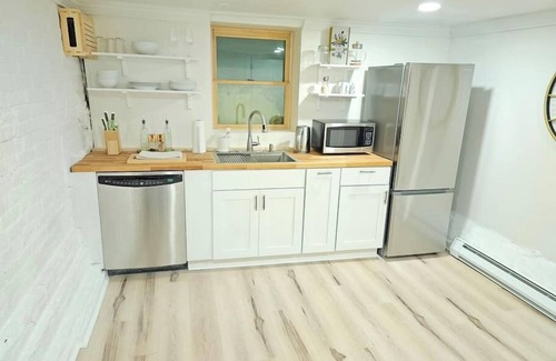 Congress Park Apartment | 2-Bedroom in the Heart of Denver