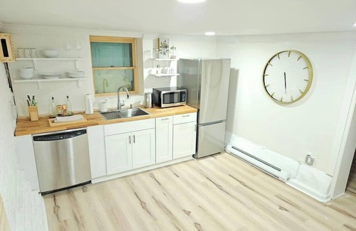 Congress Park Apartment | 2-Bedroom in the Heart of Denver