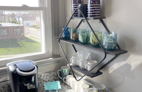 Monroe Apartment | 2 Bedroom, King Bed, Pets welcome, washer and dryer