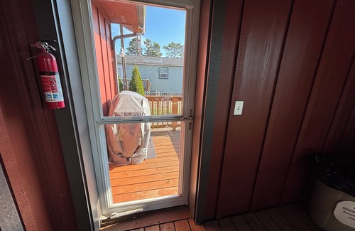 Lakeside House | 2 bedroom Lakeside house. Dunes a ride away! Lake within view of front door.