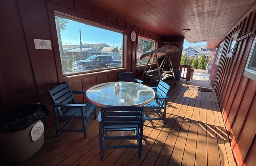 Lakeside House | 2 bedroom Lakeside house. Dunes a ride away! Lake within view of front door.