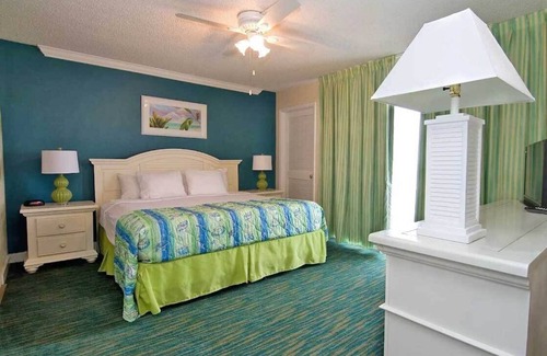 West Panama City Beach Hotel | 2 Bedroom Landmark Holiday Beach Resort - Panama City Beach - Spacious & Family Friendly
