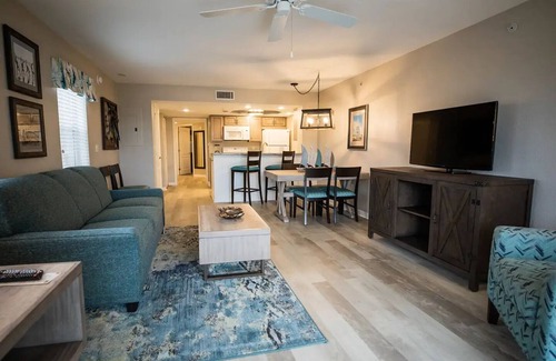 Port Canaveral Condo | 2-Bedroom Lock-Off Cape Canaveral Condo Beach Access