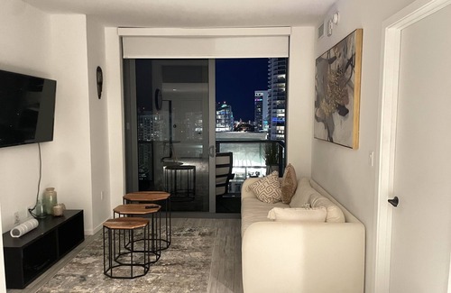 Tarpon River Apartment | 2 Bedroom Luxury Apt in Downtown Fort Lauderdale