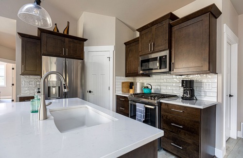 Columbia Falls Condo | 2 bedroom Meadowlake condo! Summer pool and hot tub! AC for hot summer days