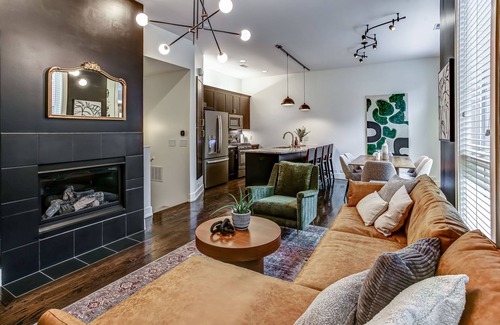 Old Market House | 2-Bedroom Modern Eclectic Old Market Townhouse