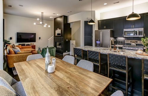 Old Market House | 2-Bedroom Modern Eclectic Old Market Townhouse