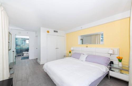 West Avenue Apartment | 2 Bedroom Mondrian Hotel W Pool, Bay Balcony