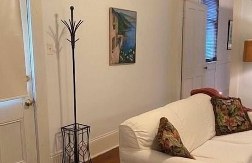Carrollton Apartment | 2 Bedroom Multi family 378385 by Houzlet