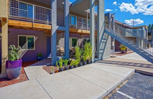Albuquerque Apartment | 2 bedroom near UNM and Presbyterian hospital