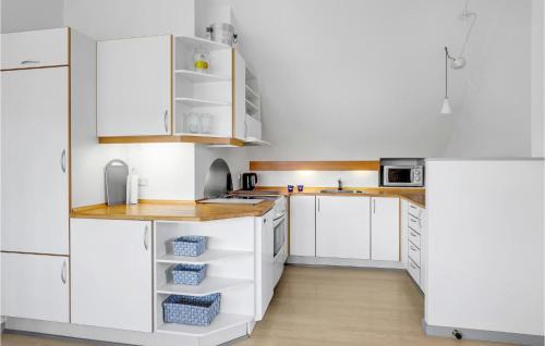 Snogebaek Apartment | 2 Bedroom Nice Apartment In Nexø