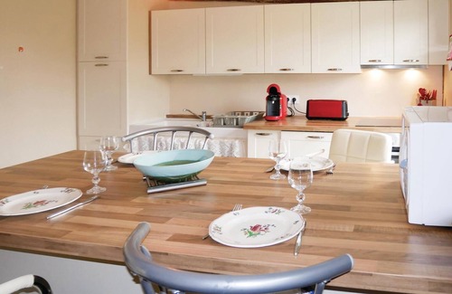 Berville-sur-Mer House | 2 bedroom nice home in Berville-sur-Mer