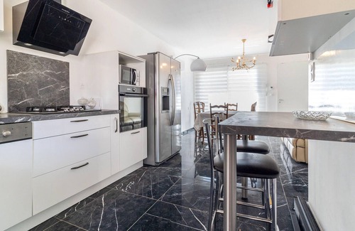 Chateaurenard House | 2 bedroom nice home in Chateaurenard