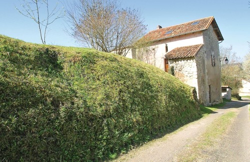 Grignols House | 2 bedroom nice home in Grignols