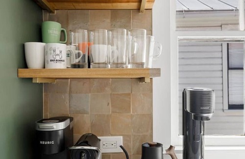 Cannonborough Elliotborough Apartment | 2 Bedroom + Office - 3 Blocks to King Street