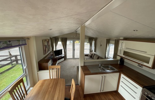 Glasgow House | 2-Bedroom Parkhome Uddingston