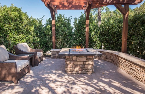 Wilmington Condo | 2 Bedroom | Pool. Free Breakfast. Gym.