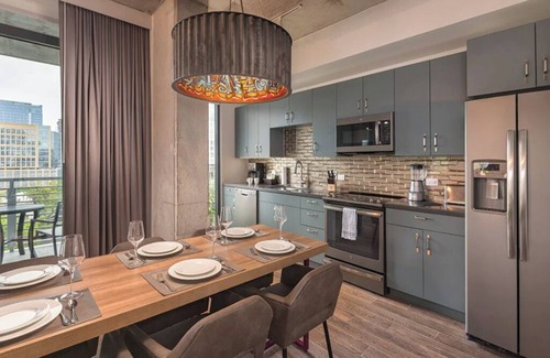 Civic District Condo | 2 Bedroom Presidential Suite w/Full Kitchen in Austin!