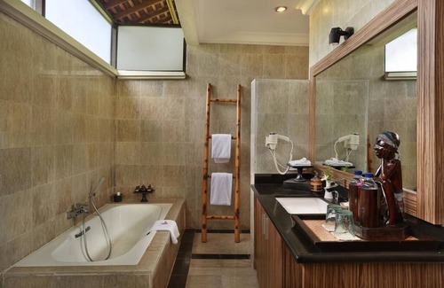 Gili Trawangan Hotel | 2 Bedroom Private Pool Villa Near Beach in Gili Trawangan