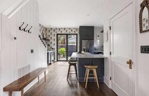 Westside House | 2 Bedroom - Renovated - Great Location!