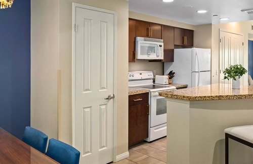 Terra Lago Resort | 2-bedroom resort in welcoming Indio with fitness room, AC,Pools,Tennis and Golf