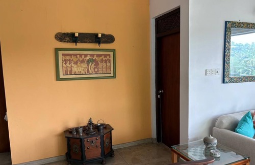 Kandy Apartment | 2-bedroom riverside first floor apartment in beautiful Kandy with AC, WiFi
