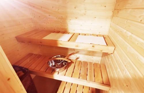 Karhula Apartment | 2-Bedroom Royal Apartment with Own Sauna in Kotka