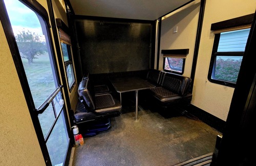 Centre Hall House | 2-bedroom RV @ Centre Hall WiFi, quiet area, ten miles from PSU campus/stadium