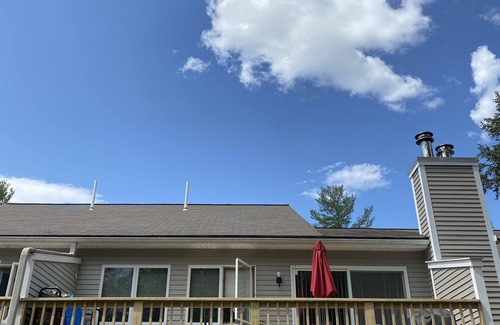 North Conway Condo | 2 bedroom (sleeps 6) cozy condo in the heart of North Conway, NH.