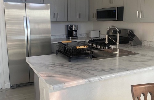 El Paso House | 2-bedroom smart home with Alexa controlleled lighting, AC WiFi El Paso