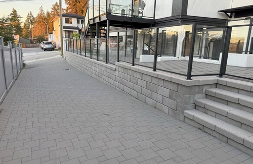 Delta House | 2 Bedroom Suite 20 minutes from YVR Airport & Tsawwassen Ferry Terminal