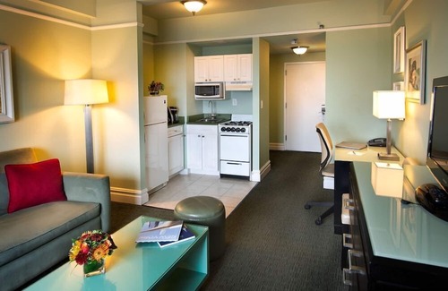 Central Park West Hotel | 2-Bedroom Suite at a 4⭐️ Hotel